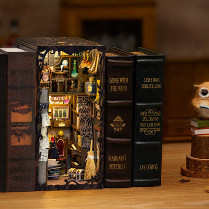 Magic Pharmacist Book Nook | Anavrin (Dust Cover Included)